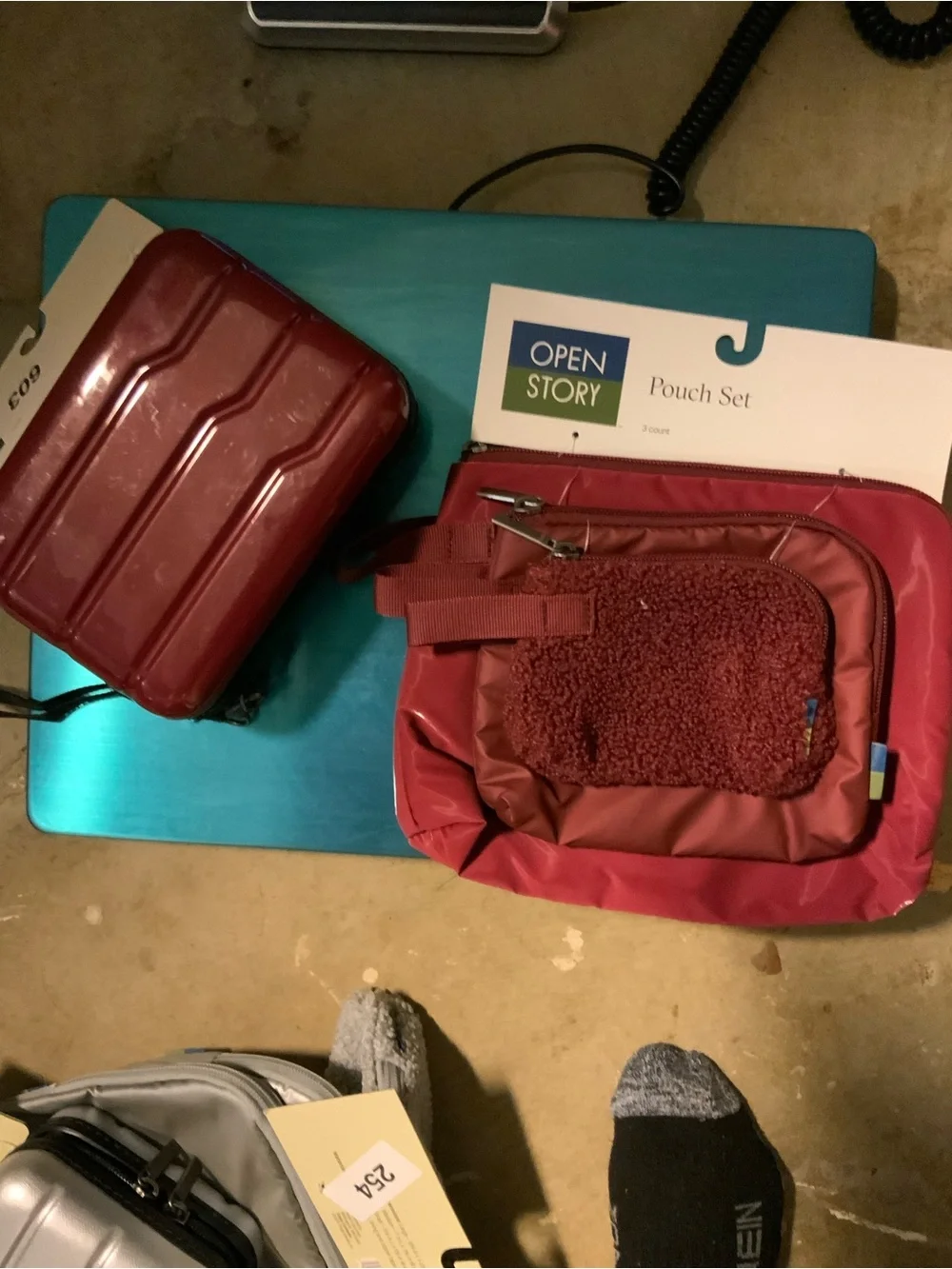 Open Story accessory case & pouches - Burgundy